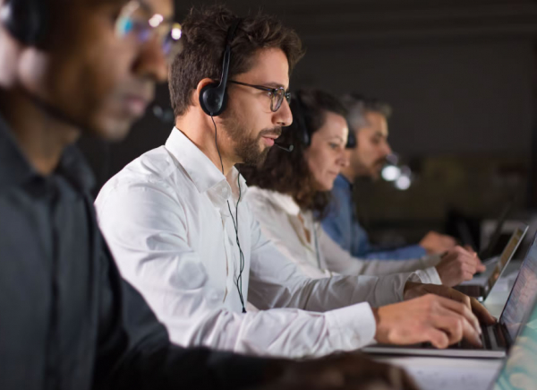 Suporte Especializado com Equipe Técnica Experiente, Atendimento Personalizado para Usuários do DFeWEB